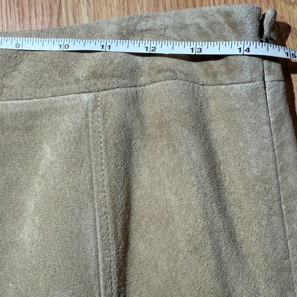 EUC Ann Taylor LOFT Leather skirt with pleats. SIZE 6. Tan - Picture 6 of 8